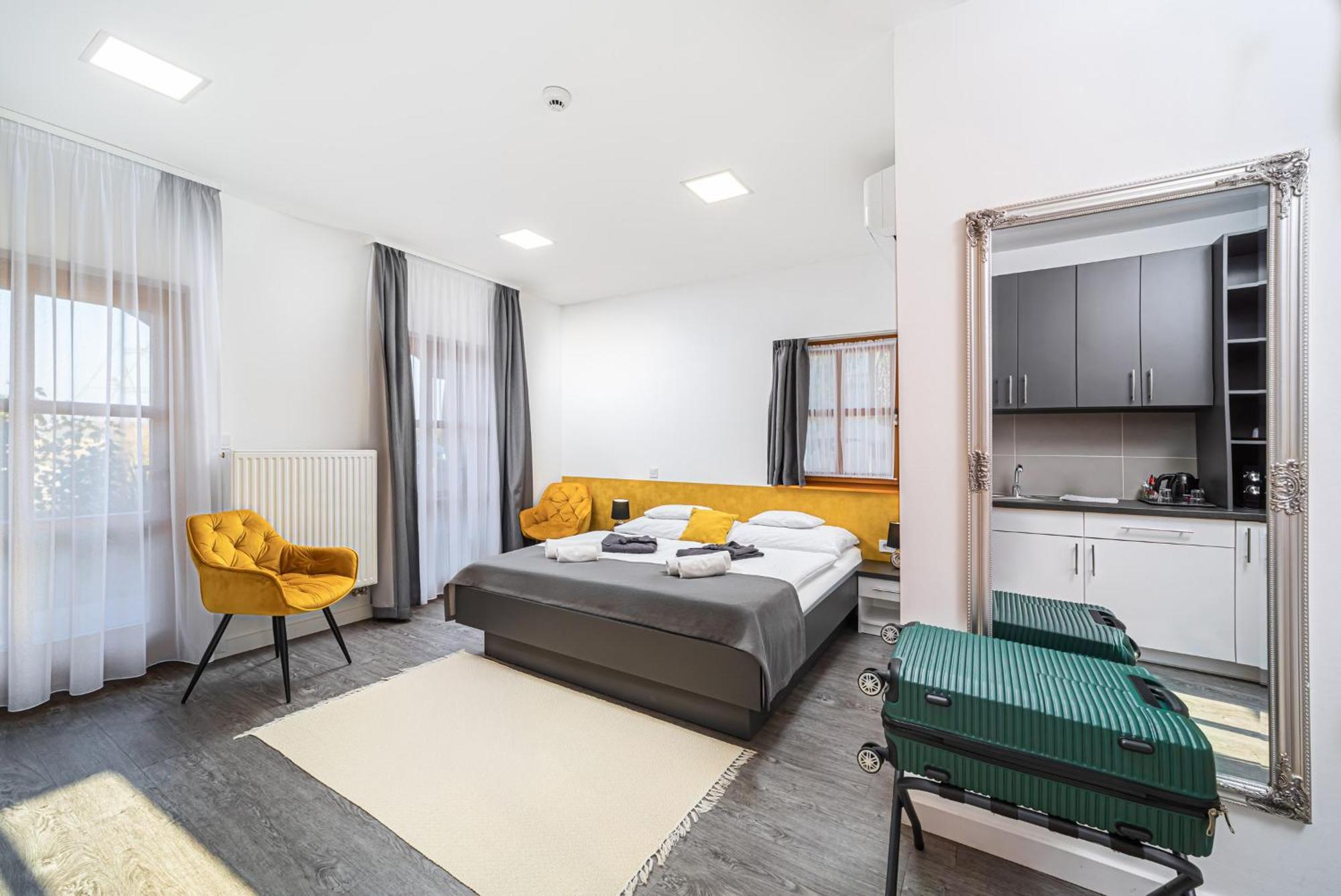 Отель Rigotanya Relax & Wellness Panzio Buekfuerdo Экстерьер фото